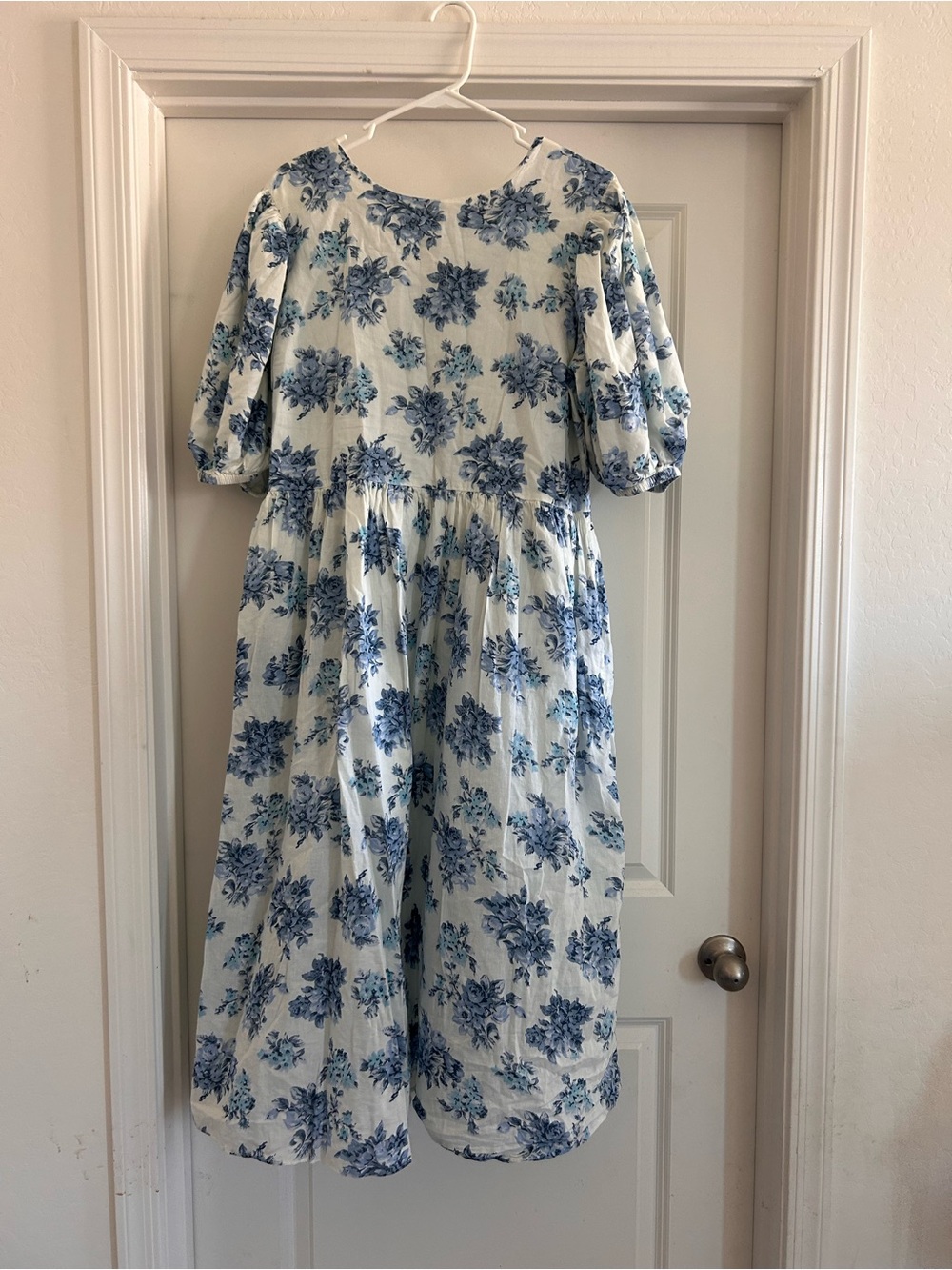 Ivy City Co Odette Dress with White and Blue Floral Print